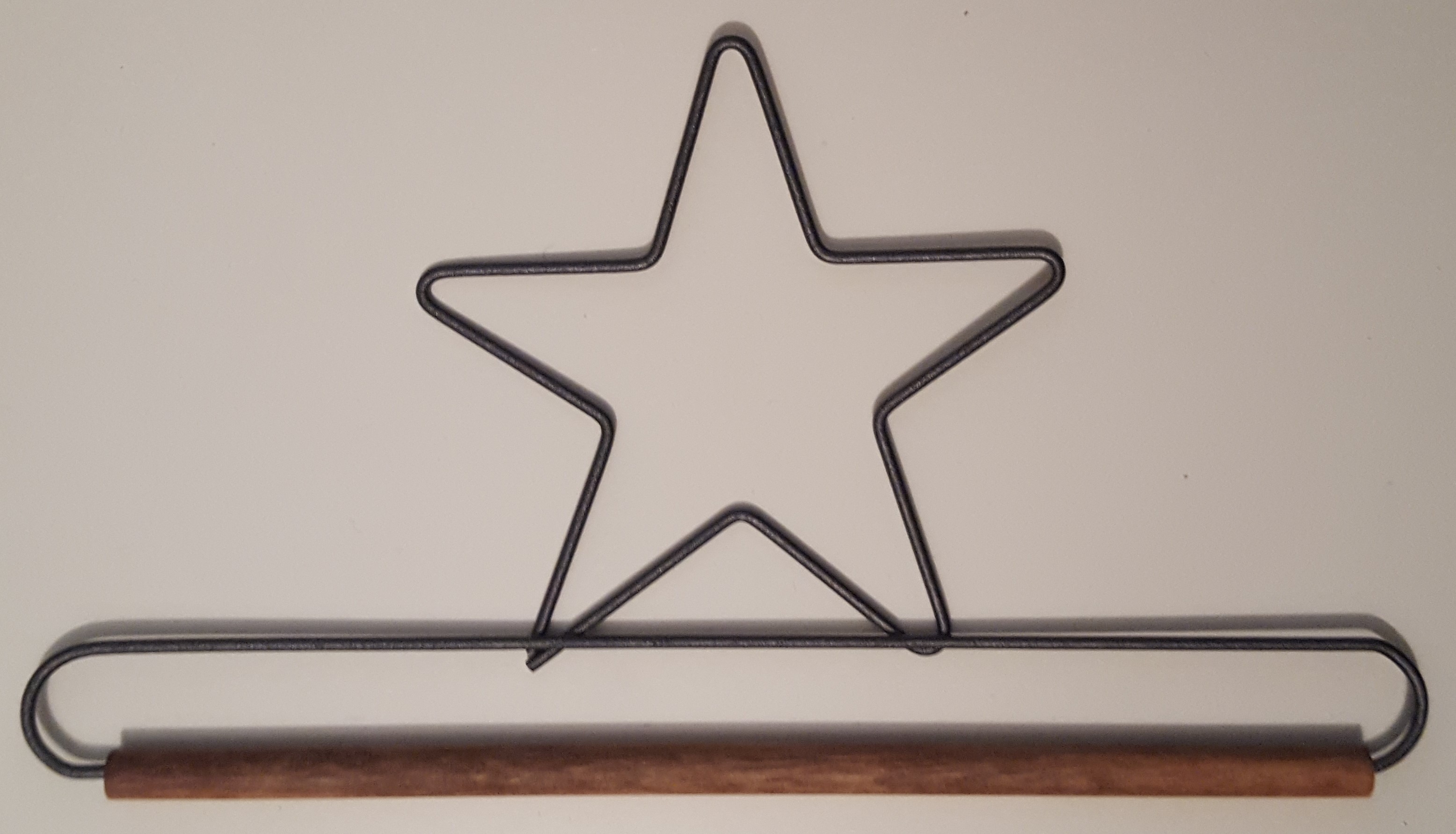 6" Star Hanger